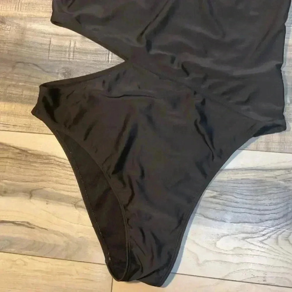 BRAVE SOUL LONDON ONE PIECE SWIM WEA BLACK SIZE LARGE - Picture 3 of 7